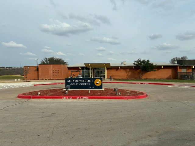 2421 Shalon Avenue, Fort Worth, TX 76112