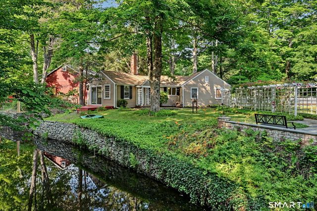 44 Redding Road, Easton, CT 06612