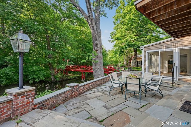 44 Redding Road, Easton, CT 06612