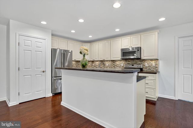 3079 MERIDIAN DR, Greenbackville, VA 23356