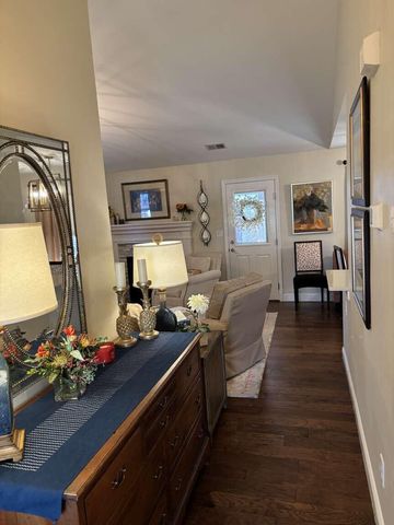 131 Carriage Lane, Midway, KY 40347