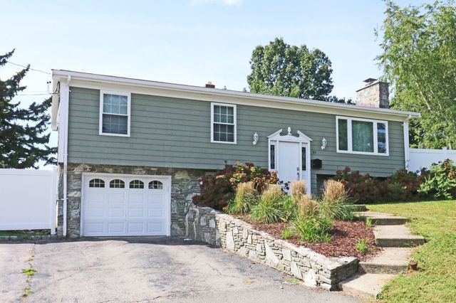 85 Forsyth Ave, Somerset, MA 02726