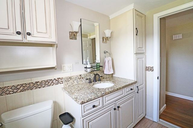85 Forsyth Ave, Somerset, MA 02726
