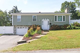 85 Forsyth Ave, Somerset, MA 02726