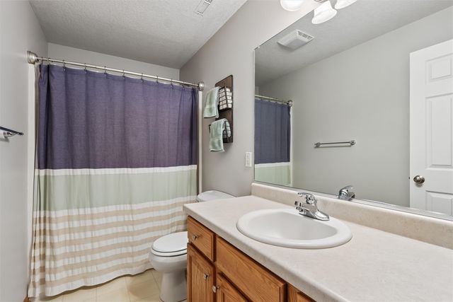 1105 NW Boulder Brook Drive, Ankeny, IA 50023