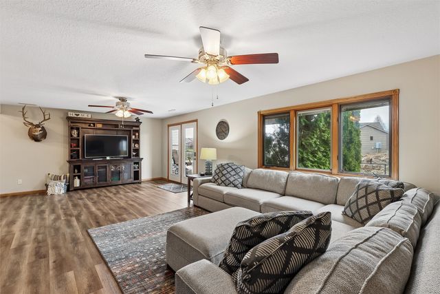 1105 NW Boulder Brook Drive, Ankeny, IA 50023