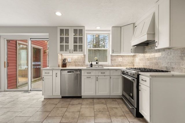 99 Furnace St, Sharon, MA 02067