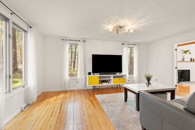 99 Furnace St, Sharon, MA 02067