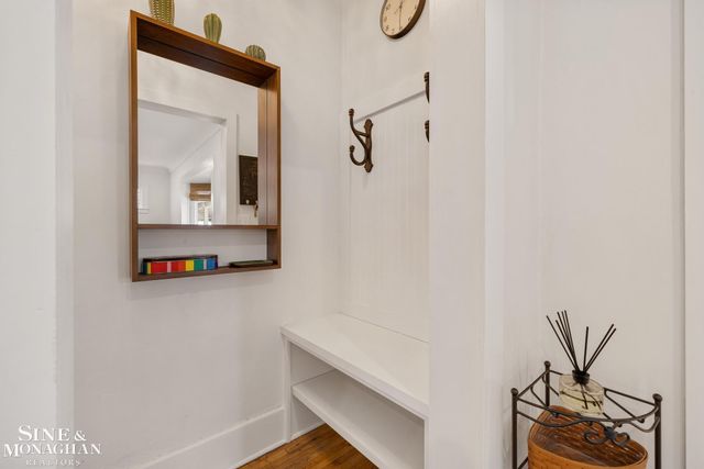 1108 Wayburn Street, Grosse Pointe, MI 48230