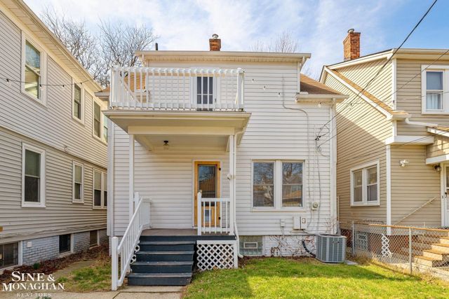 1108 Wayburn Street, Grosse Pointe, MI 48230