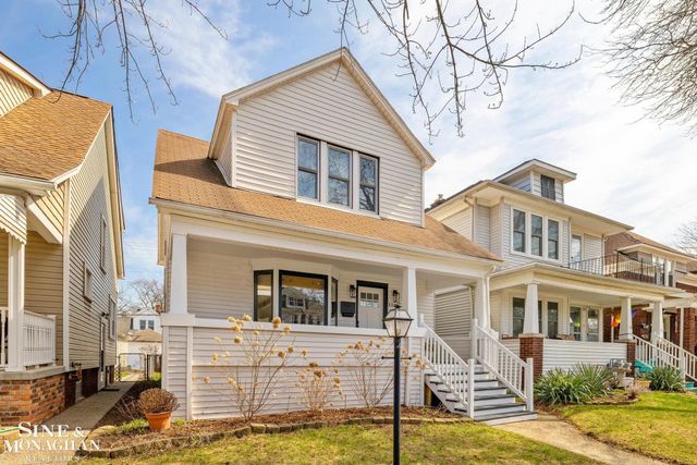 1108 Wayburn Street, Grosse Pointe, MI 48230