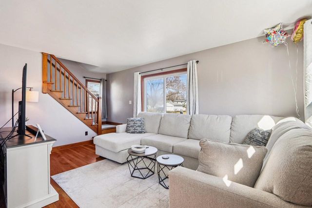 222 Hyde Park AVENUE, Waukesha, WI 53188