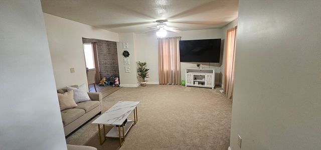 289 Morton St, Springfield, MA 01119