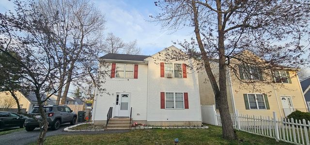 289 Morton St, Springfield, MA 01119