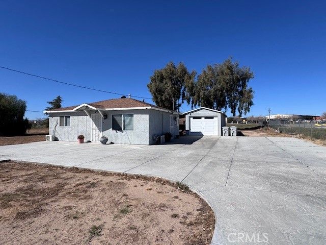 11918 Hemlock, Hesperia, CA 92345