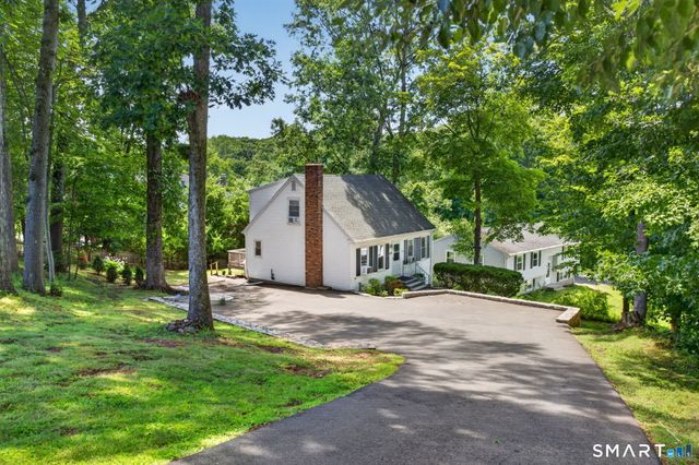 224 Anns Farm Road, Hamden, CT 06518