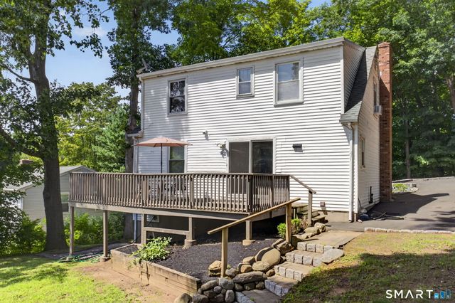 224 Anns Farm Road, Hamden, CT 06518