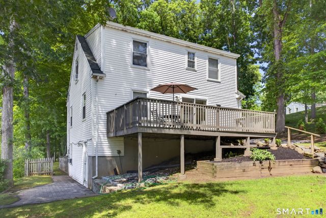 224 Anns Farm Road, Hamden, CT 06518