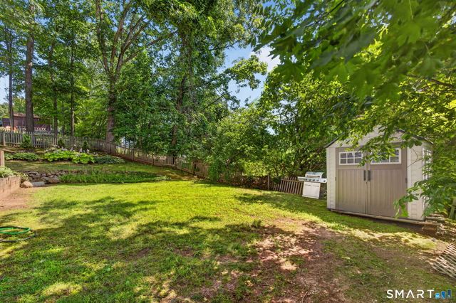 224 Anns Farm Road, Hamden, CT 06518