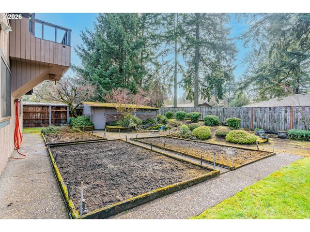 18690 Sw ALDERWOOD Dr, Beaverton, OR 97003