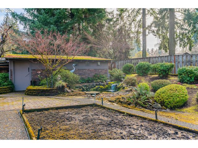 18690 Sw ALDERWOOD Dr, Beaverton, OR 97003