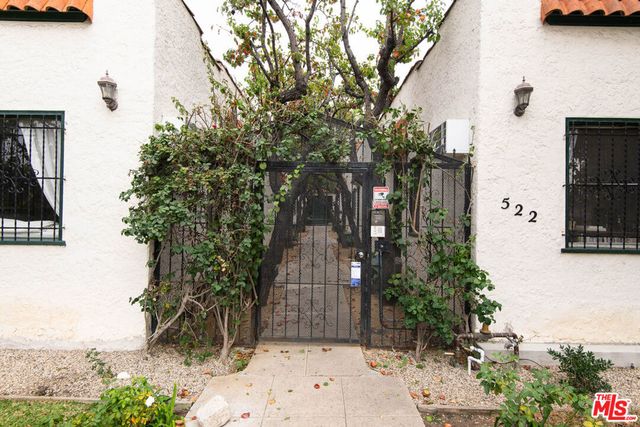 522 N Alta Vista Boulevard 3, Los Angeles, CA 90036