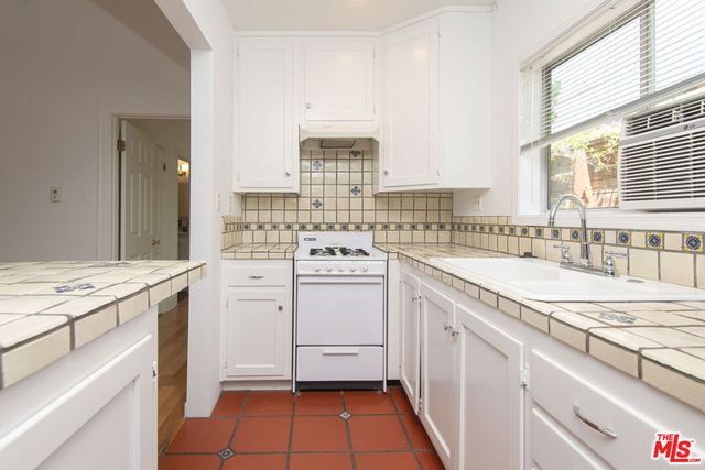 522 N Alta Vista Boulevard 3, Los Angeles, CA 90036