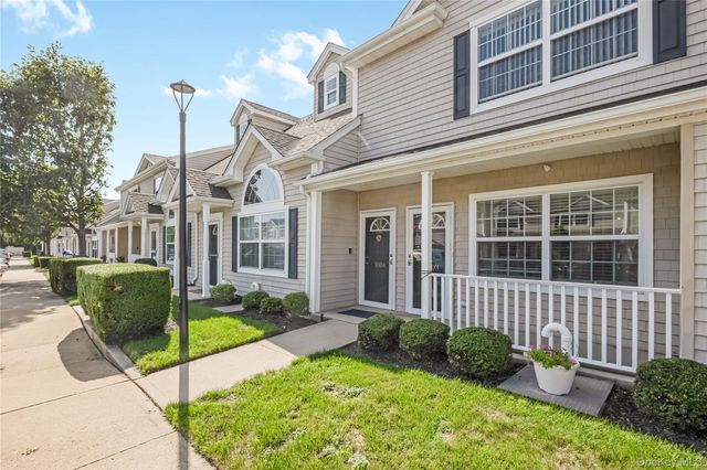 1003 Willow Lane, Valley Stream, NY 11580