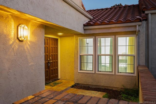 15913 Avenida Villaha 42, San Diego, CA 92128