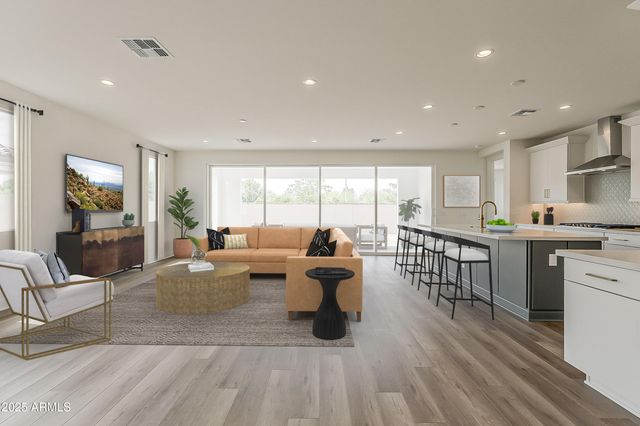 17655 W CRAWFORDSVILLE Drive, Surprise, AZ 85388