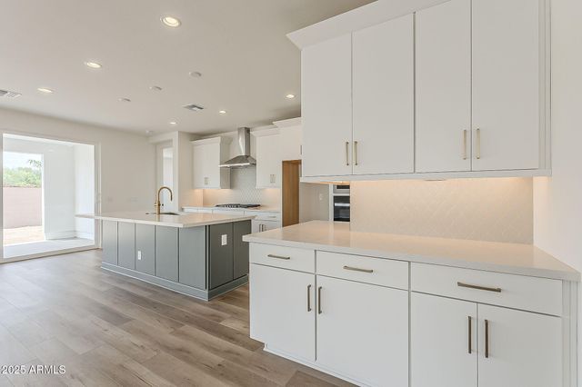 17655 W CRAWFORDSVILLE Drive, Surprise, AZ 85388