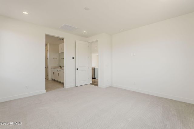 17655 W CRAWFORDSVILLE Drive, Surprise, AZ 85388