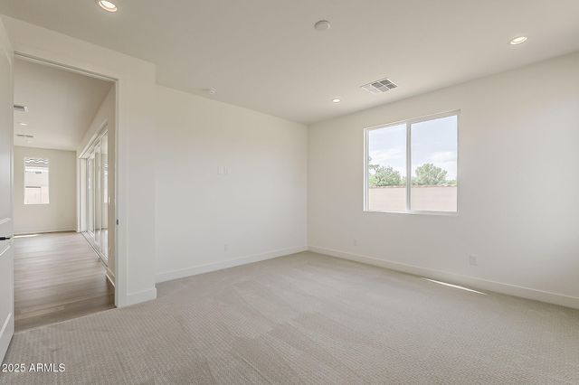 17655 W CRAWFORDSVILLE Drive, Surprise, AZ 85388