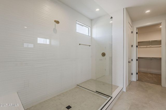 17655 W CRAWFORDSVILLE Drive, Surprise, AZ 85388