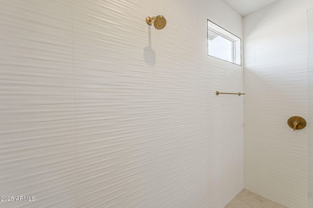 17655 W CRAWFORDSVILLE Drive, Surprise, AZ 85388