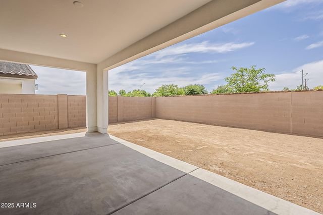17655 W CRAWFORDSVILLE Drive, Surprise, AZ 85388