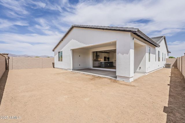 17655 W CRAWFORDSVILLE Drive, Surprise, AZ 85388