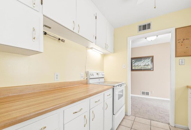 1325 W Jewell Street, Wichita, KS 67217