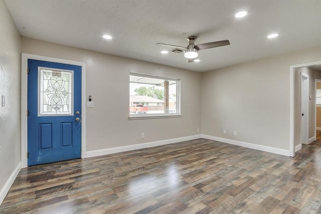 786 NW 1st Street, Moore, OK 73160