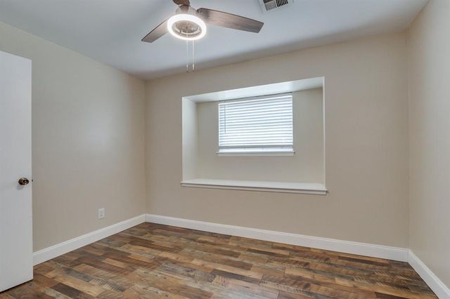 786 NW 1st Street, Moore, OK 73160