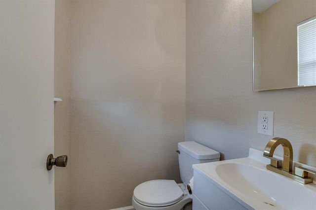 786 NW 1st Street, Moore, OK 73160