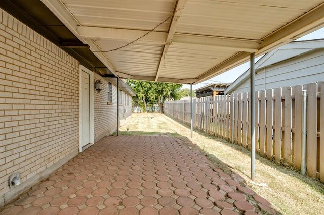 786 NW 1st Street, Moore, OK 73160