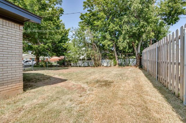 786 NW 1st Street, Moore, OK 73160