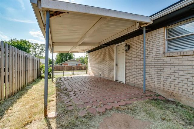 786 NW 1st Street, Moore, OK 73160