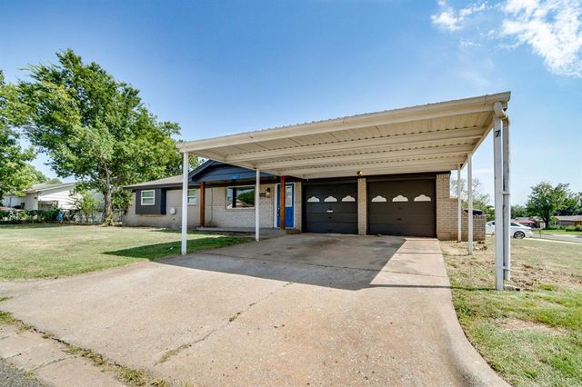 786 NW 1st Street, Moore, OK 73160