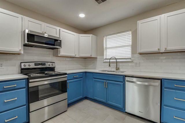 786 NW 1st Street, Moore, OK 73160
