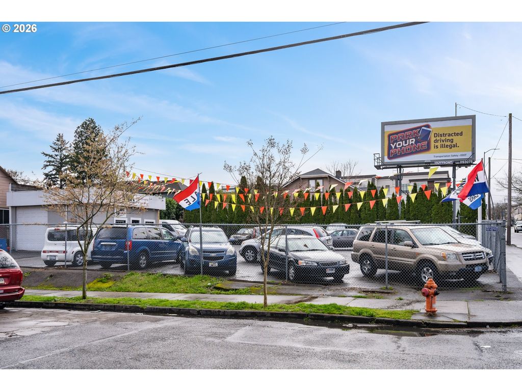 7062 Ne M L KING Blvd, Portland, OR 97211