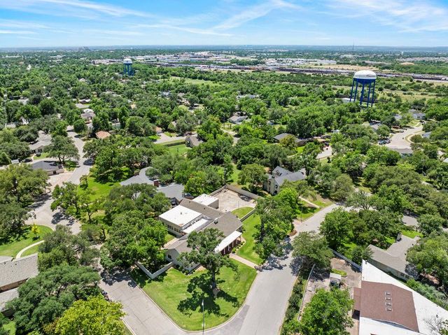707 W Thompson Ave, Temple, TX 76501