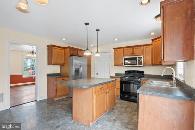 7777 MANADA CREEK DR, Harrisburg, PA 17112
