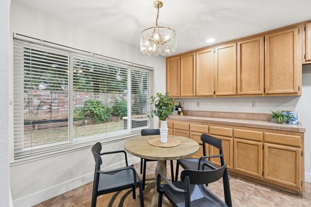 8945 Laguna Place Way, Elk Grove, CA 95758